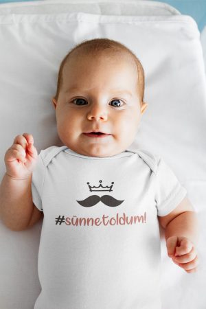 Sünnet Oldum Yazılı Kısa Kollu Bebek Body Beyaz Çıtçıtlı Badi Zıbın 5571
