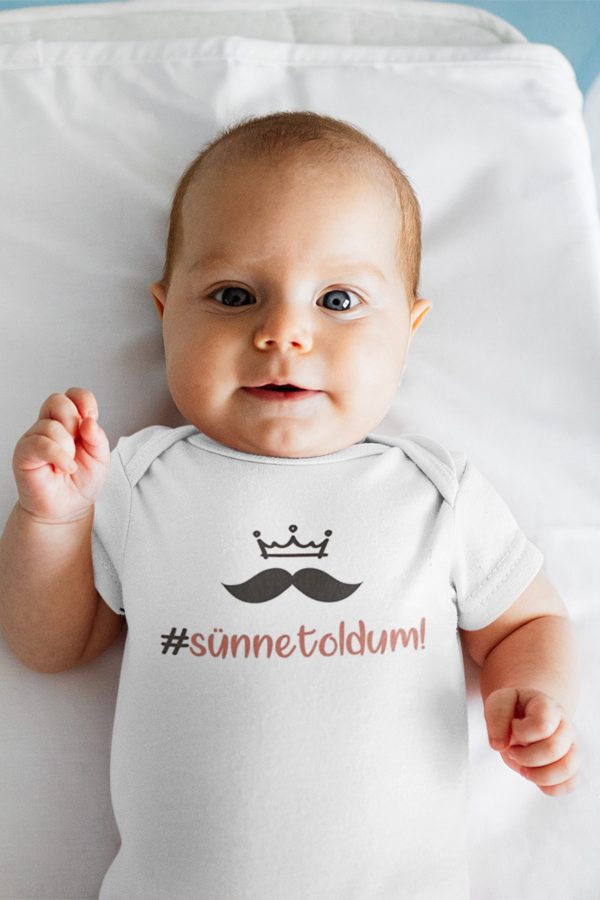 Sünnet Oldum Yazılı Kısa Kollu Bebek Body Beyaz Çıtçıtlı Badi Zıbın 5571