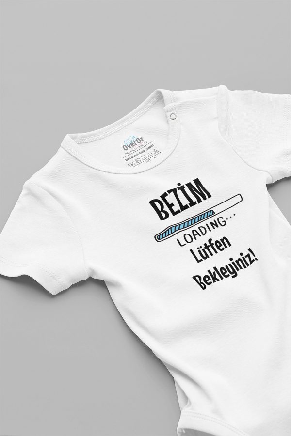 Bezim Doluyor Lütfen Bekleyin Baskılı Çıtçıtlı Bebek Body Badi Zıbın Tulum 5644