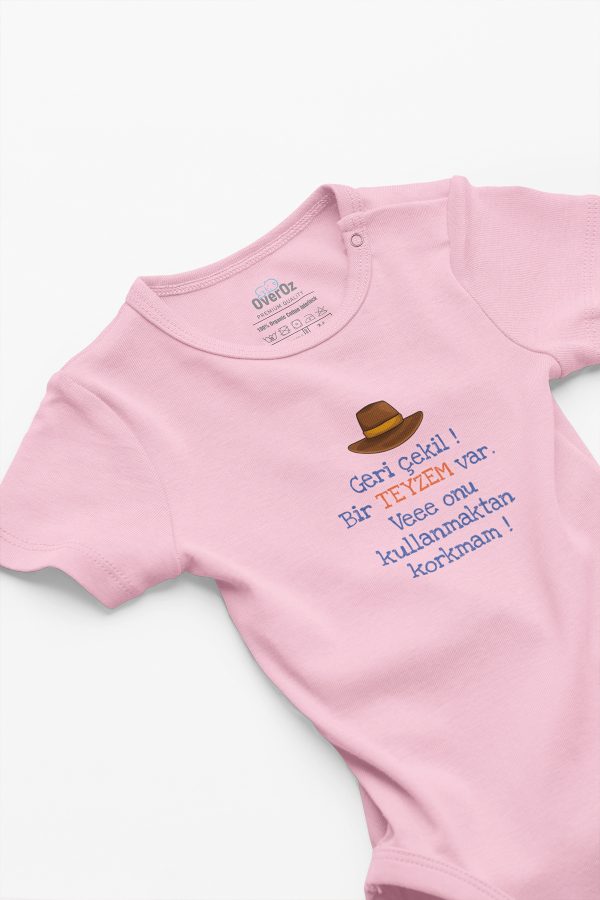 Geri Çekilin Bir Teyzem Var Baskılı Pembe Bebek Body Çıtçıtlı Zıbın 5907-P