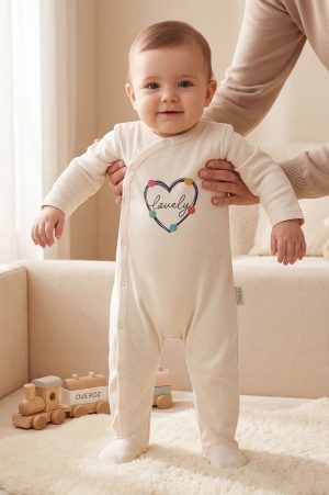 Sevimli Yazılı Baskılı Patikli Bebek Tulumu