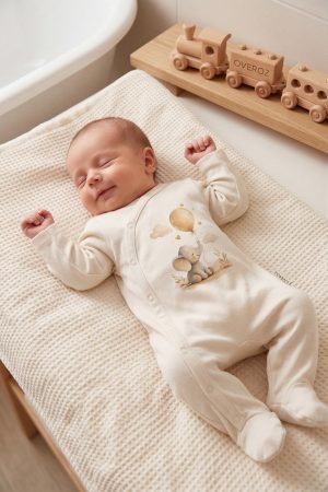 Küçük Fil Baskılı Patikli Bebek Tulumu